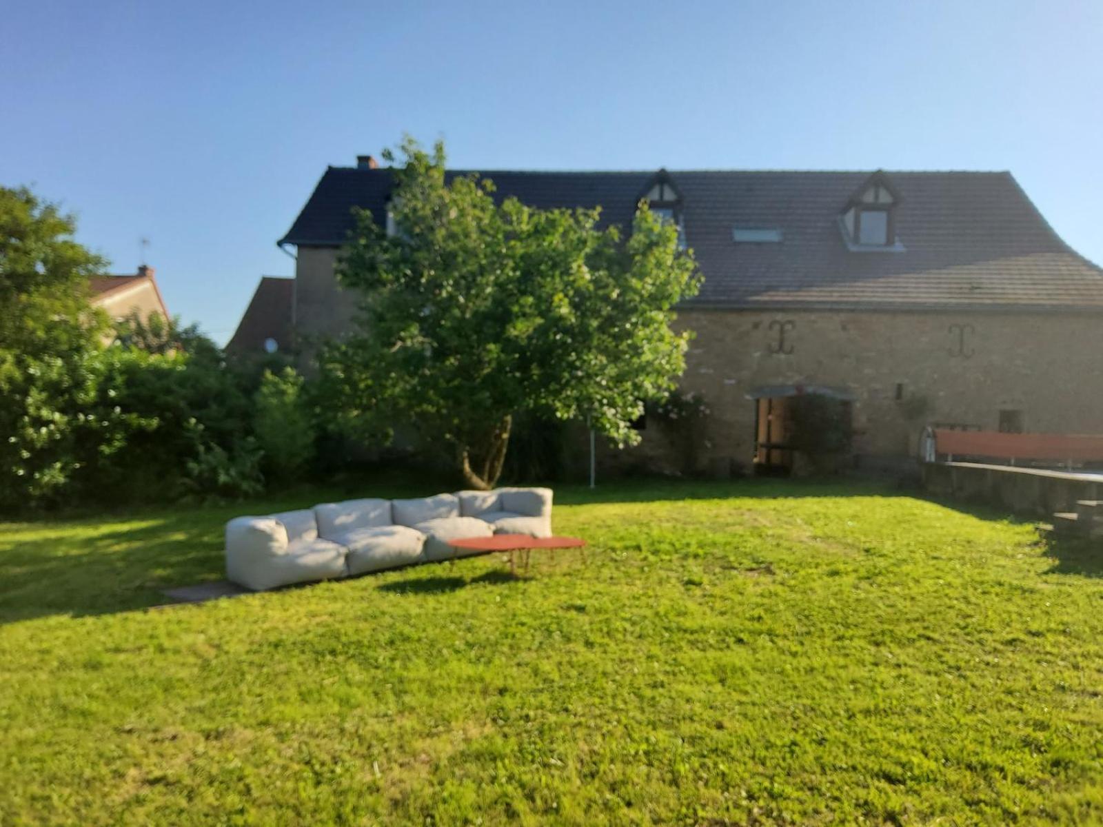 Bed and Breakfast La Parenthese A Etrigny Esterno foto